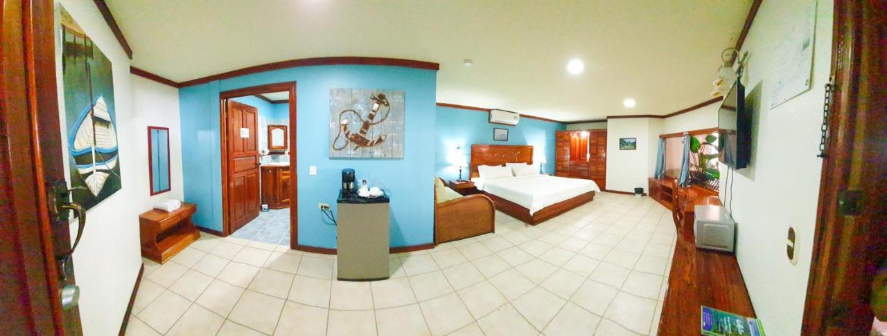 Fish Hook Marina Hotel Гольфито Экстерьер фото