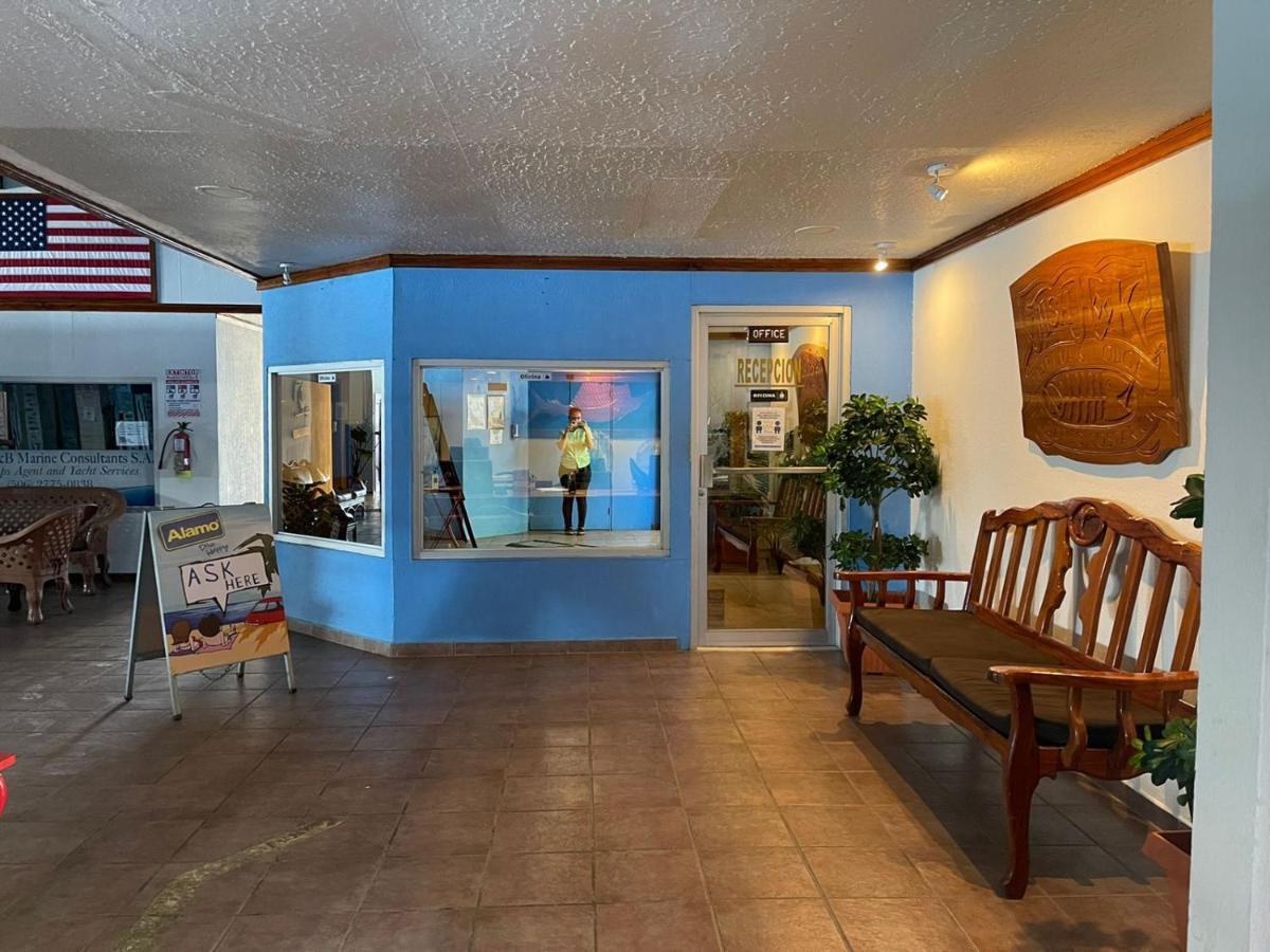Fish Hook Marina Hotel Гольфито Экстерьер фото