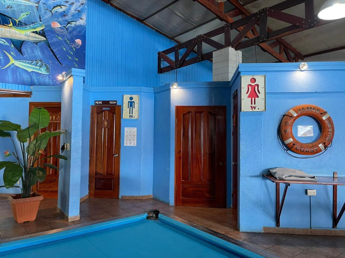 Fish Hook Marina Hotel Гольфито Экстерьер фото