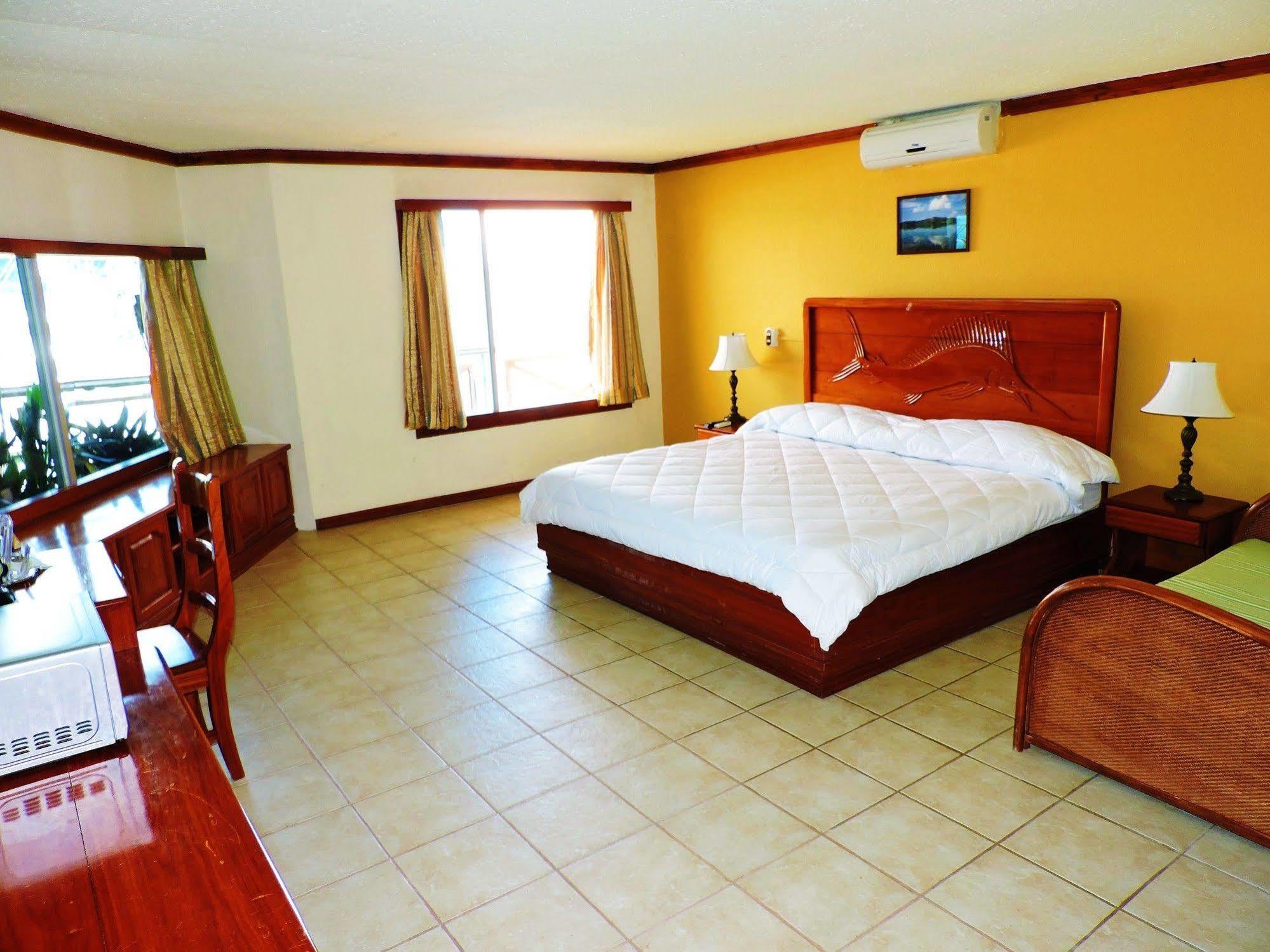 Fish Hook Marina Hotel Гольфито Экстерьер фото
